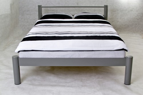 Niskie, nowoczesne łóżko metalowe LUMA