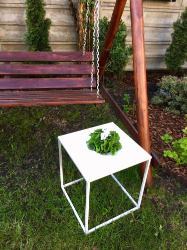 Kwietnik metalowy kostka