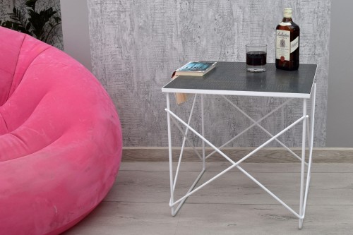 Stolik metalowy KOSTKA